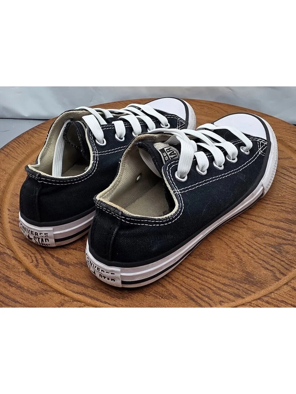 Converse sneakers chuck